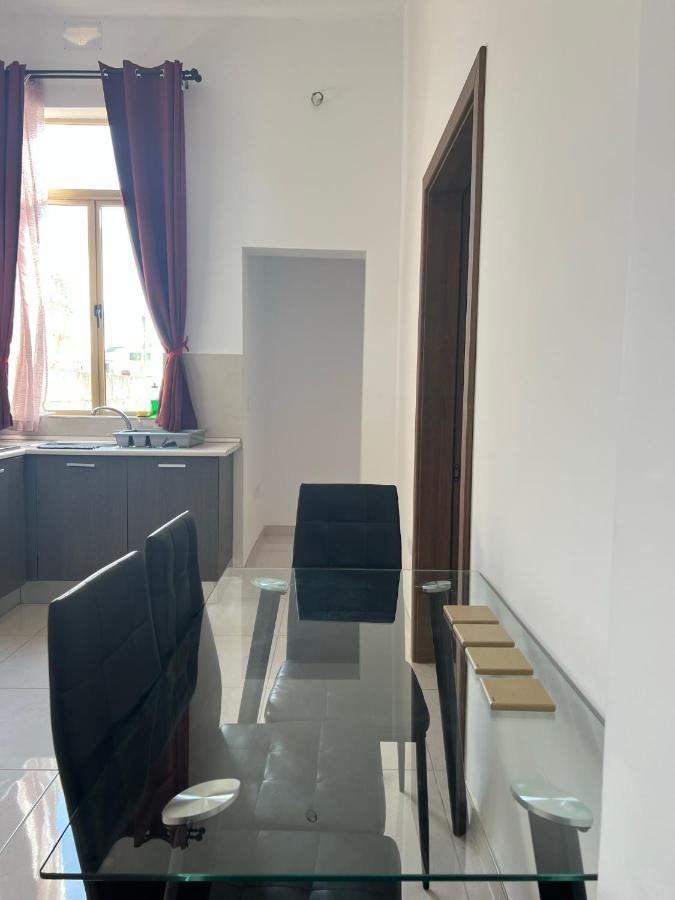 Room With Private Bathroom Sliema Kültér fotó