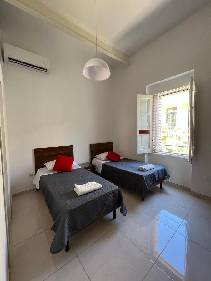 Room With Private Bathroom Sliema Kültér fotó